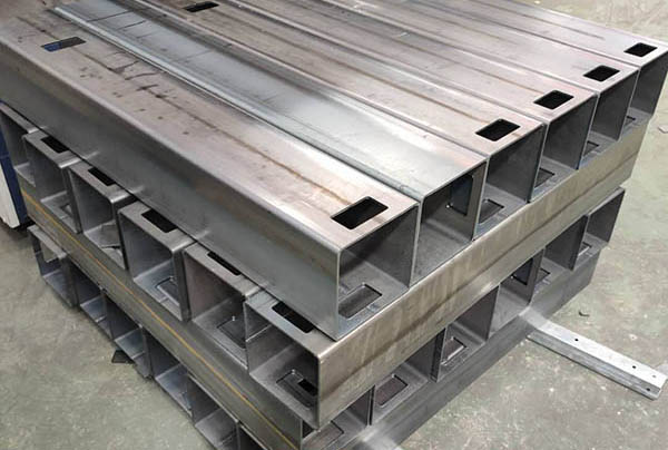 兴业大口径无缝方管