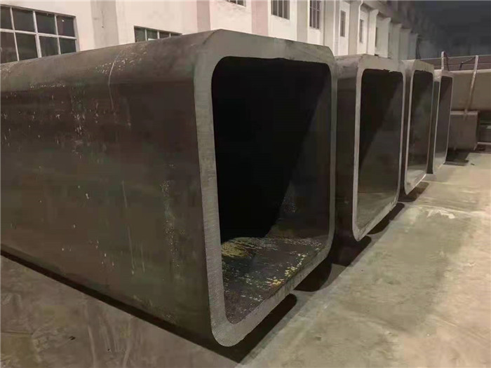 兴业大口径无缝方管